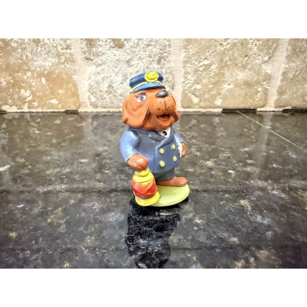 Vtg Playskool Busy Town Conductor Dog Richard Scarry Puzzletown PVC Figure 1976
